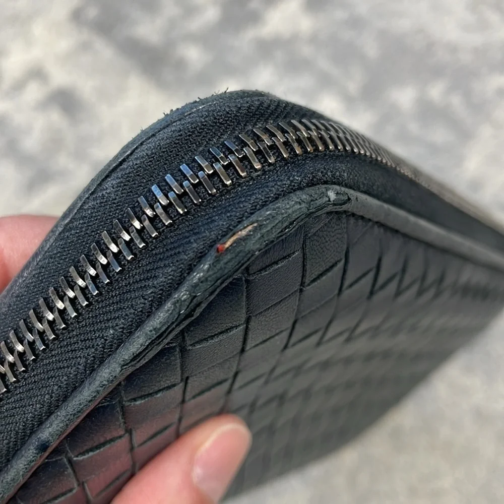 Bottega Veneta Intrecciato Piccolo Zip Around Wallet Black Woven Leather